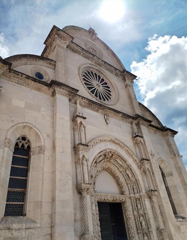 Pogled iz apartmana Ema u Šibeniku