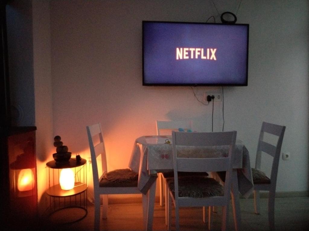 Interijer - ZABAVA I TEHNOLOGIJA