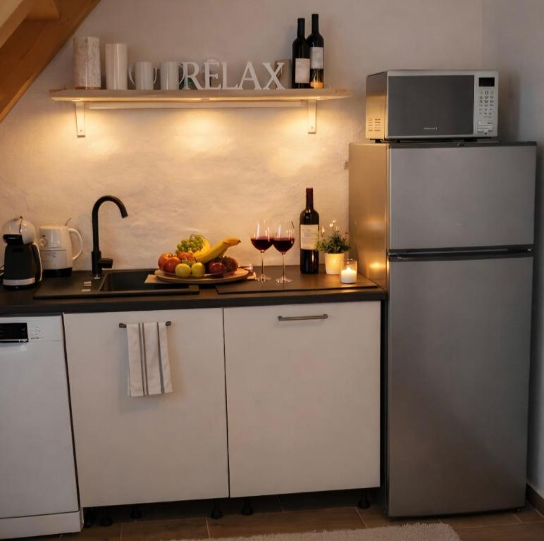 Potpuno opremljena moderna kuhinja